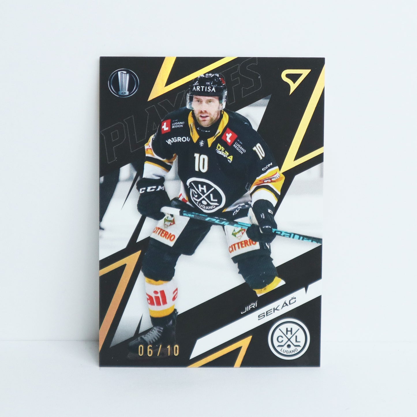 90 - HCL - JIRI SEKAC - BASE GOLD - 06/10
